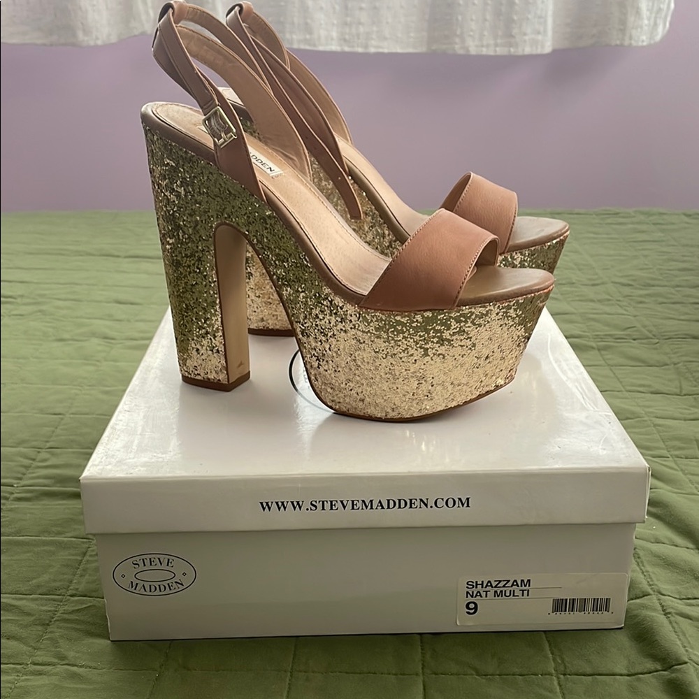Steve Madden Women's Gold and Tan Platform Heels